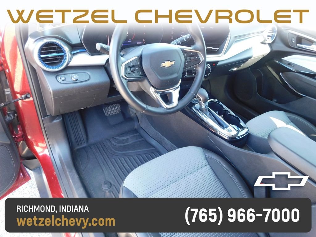 Used 2025 Red Chevrolet LT image 13
