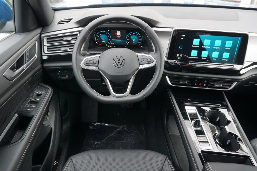 New 2026 Blue Volkswagen 2.0T SE w/Technology image 12