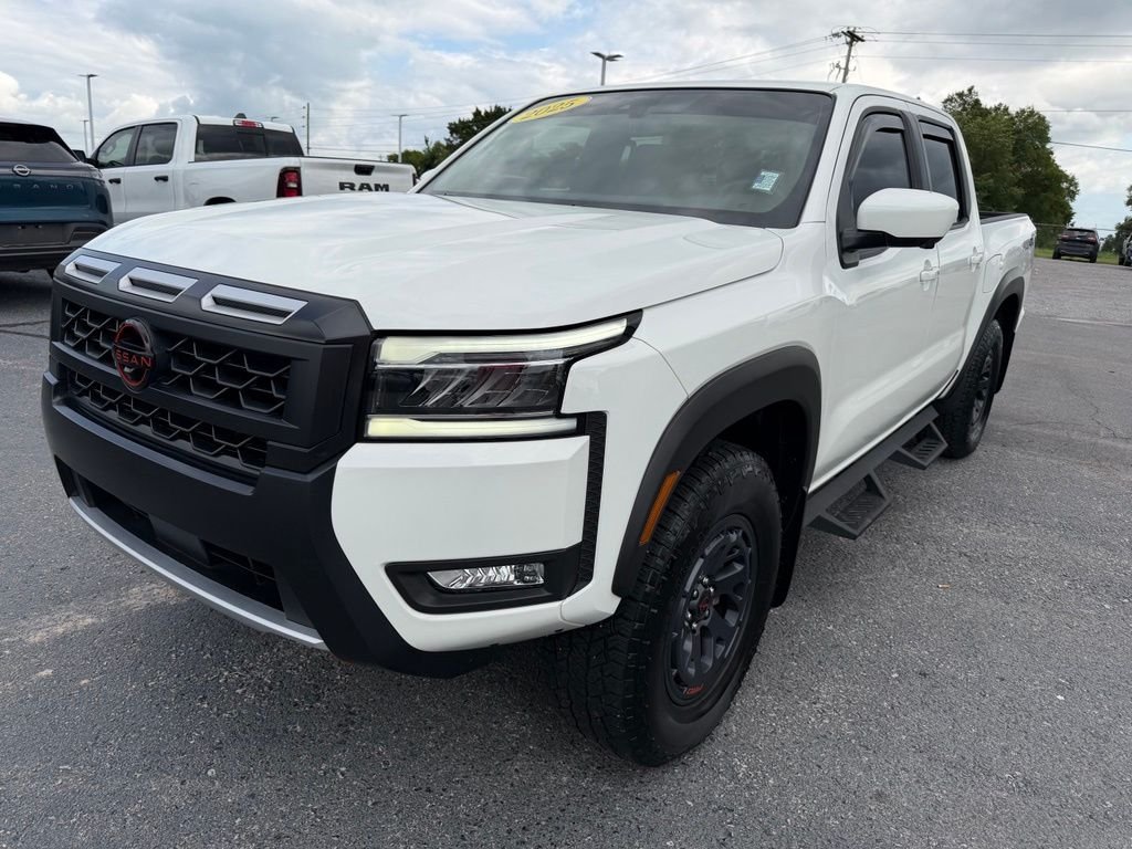 Used 2025 White Nissan PRO-4X image 39