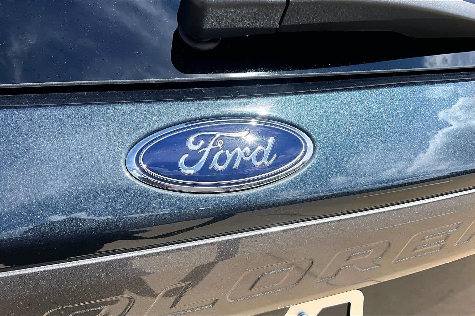 Used 2022 Stone Blue Metallic Ford XLT image 30