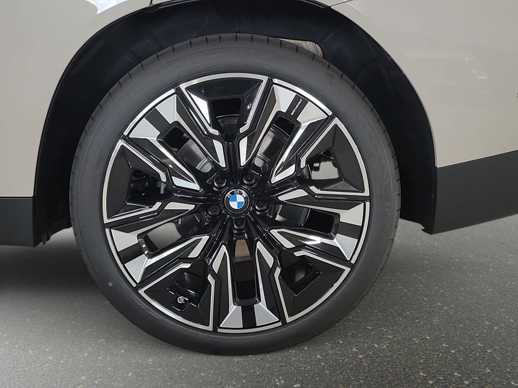 New 2026 Dune Grey Metallic BMW 30 xDrive image 17