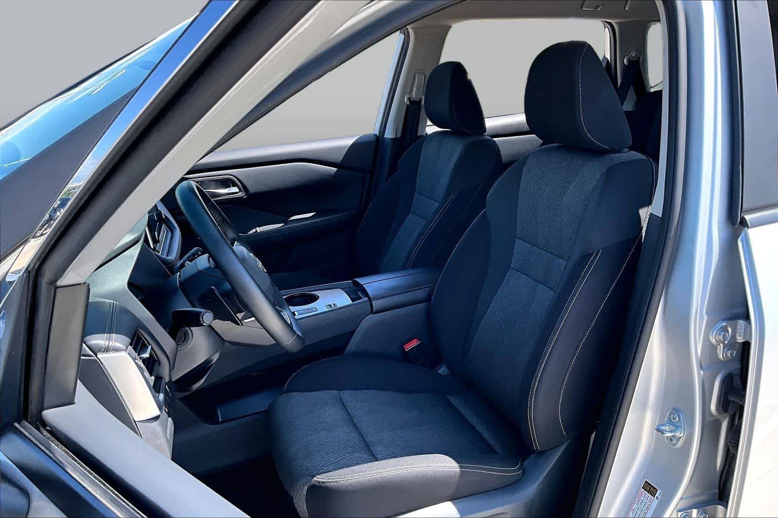Used 2025 Brilliant Silver Metallic Nissan SV image 8