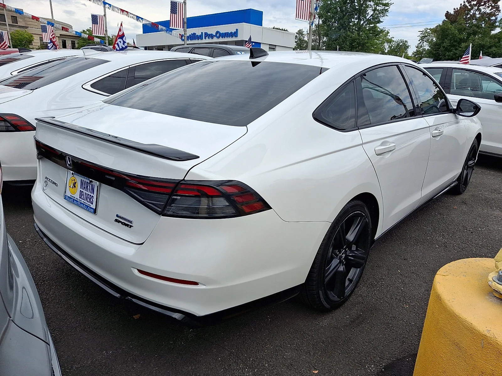Used 2025 Platinum White Pearl Honda Sport-L image 3