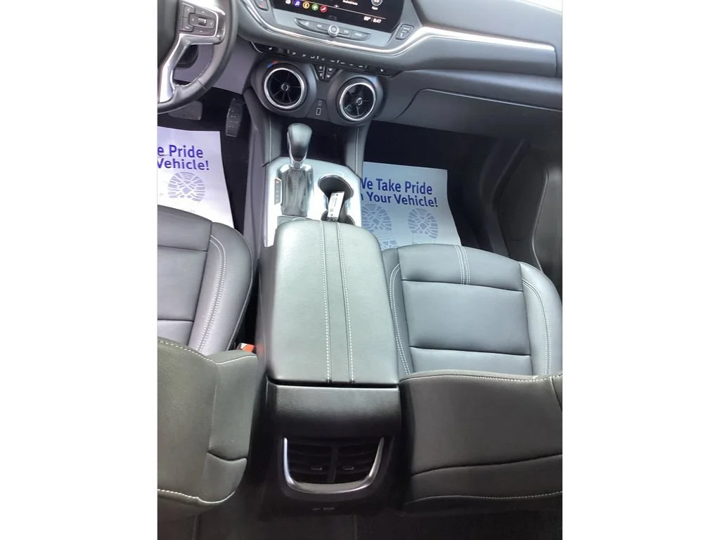 Used 2024 Riptide Blue Metallic Chevrolet 3LT image 19