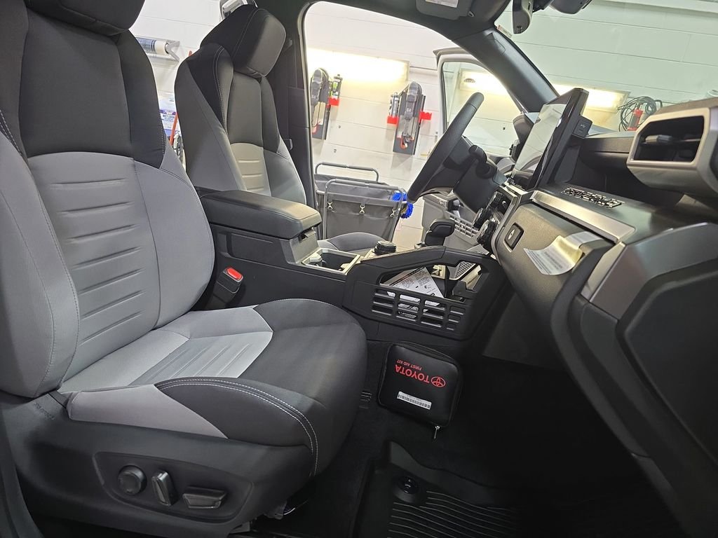 2025 Toyota Tacoma TRD Off Road - Photo 12