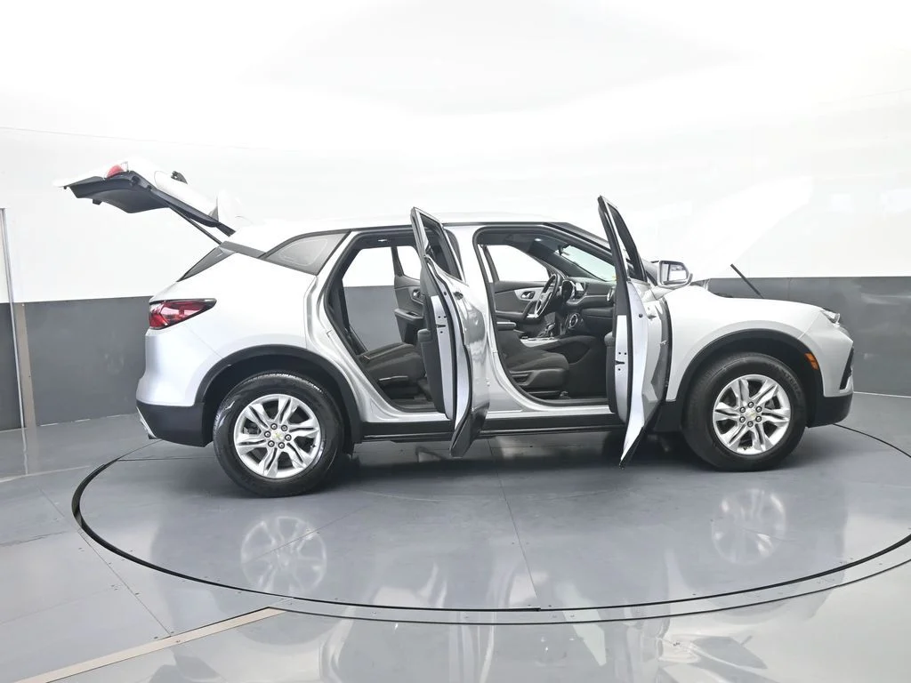 Used 2019 Silver Ice Metallic Chevrolet L image 66