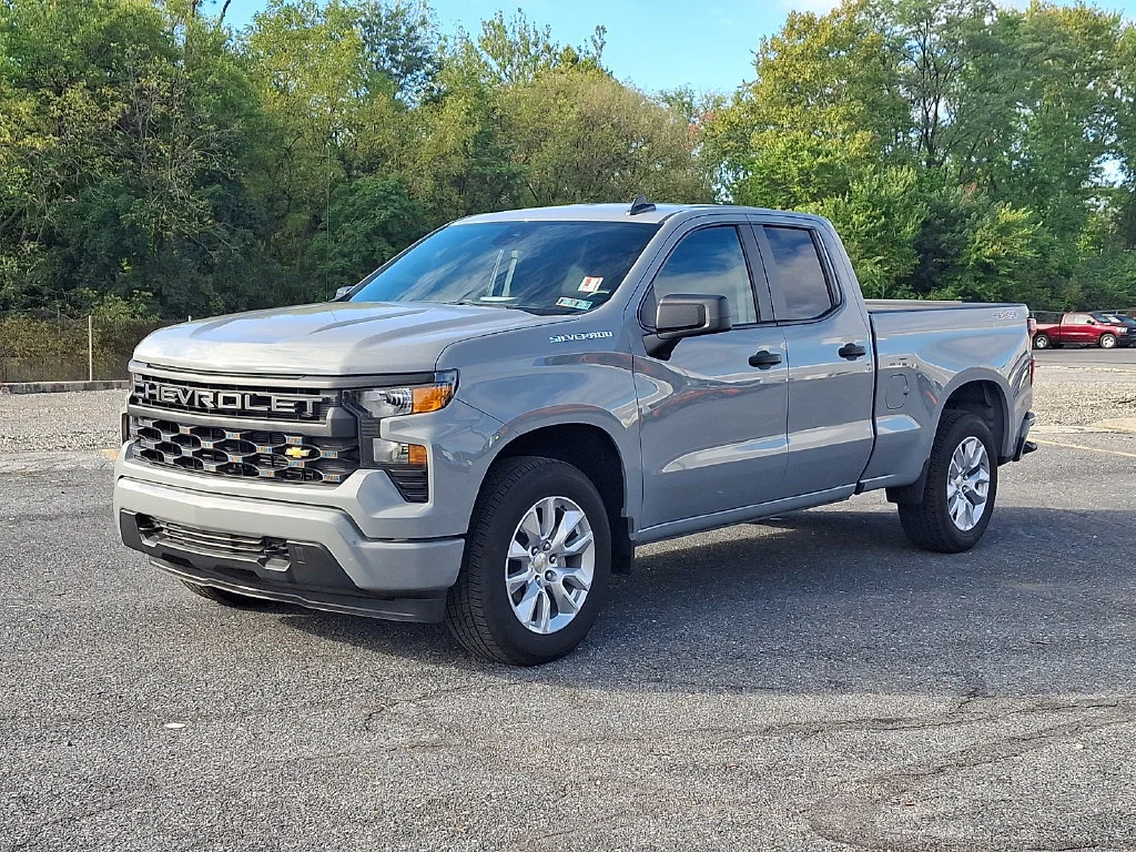 Used 2025 Slate Gray Metallic Chevrolet Custom image 3