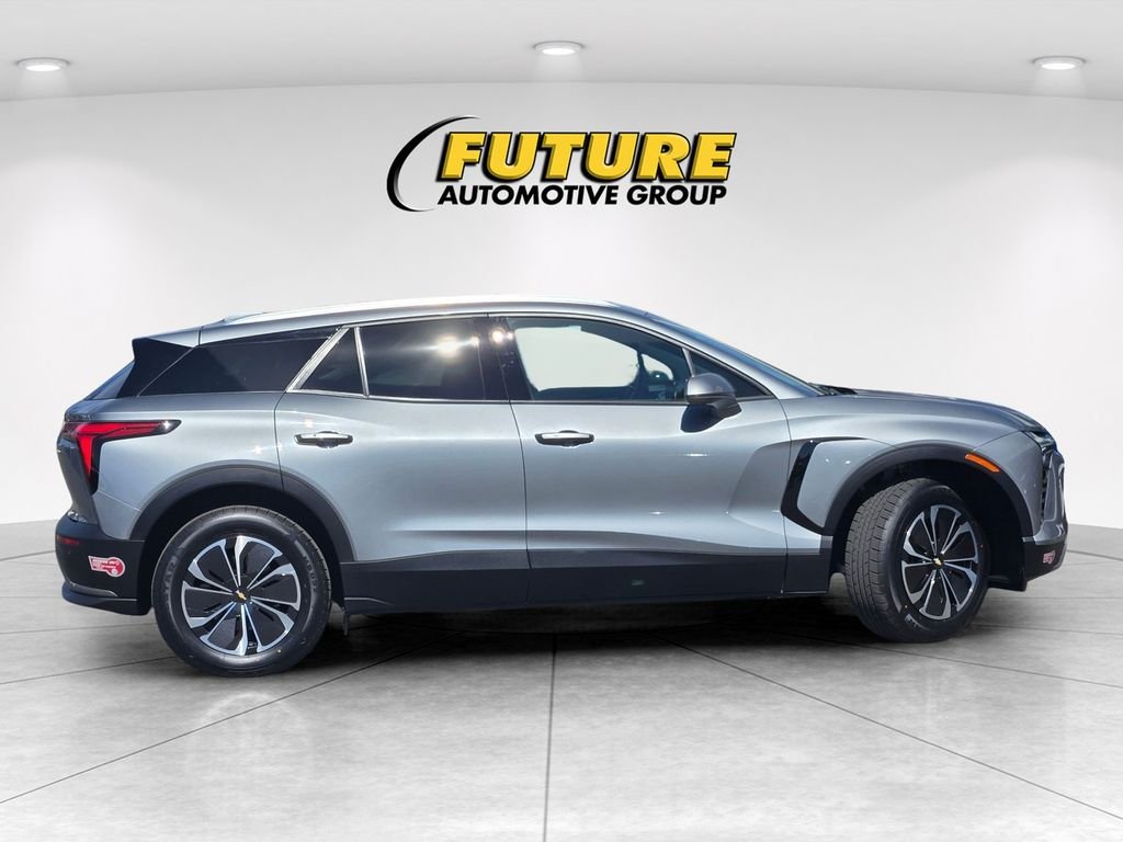 Used 2024 Gray Chevrolet LT image 3