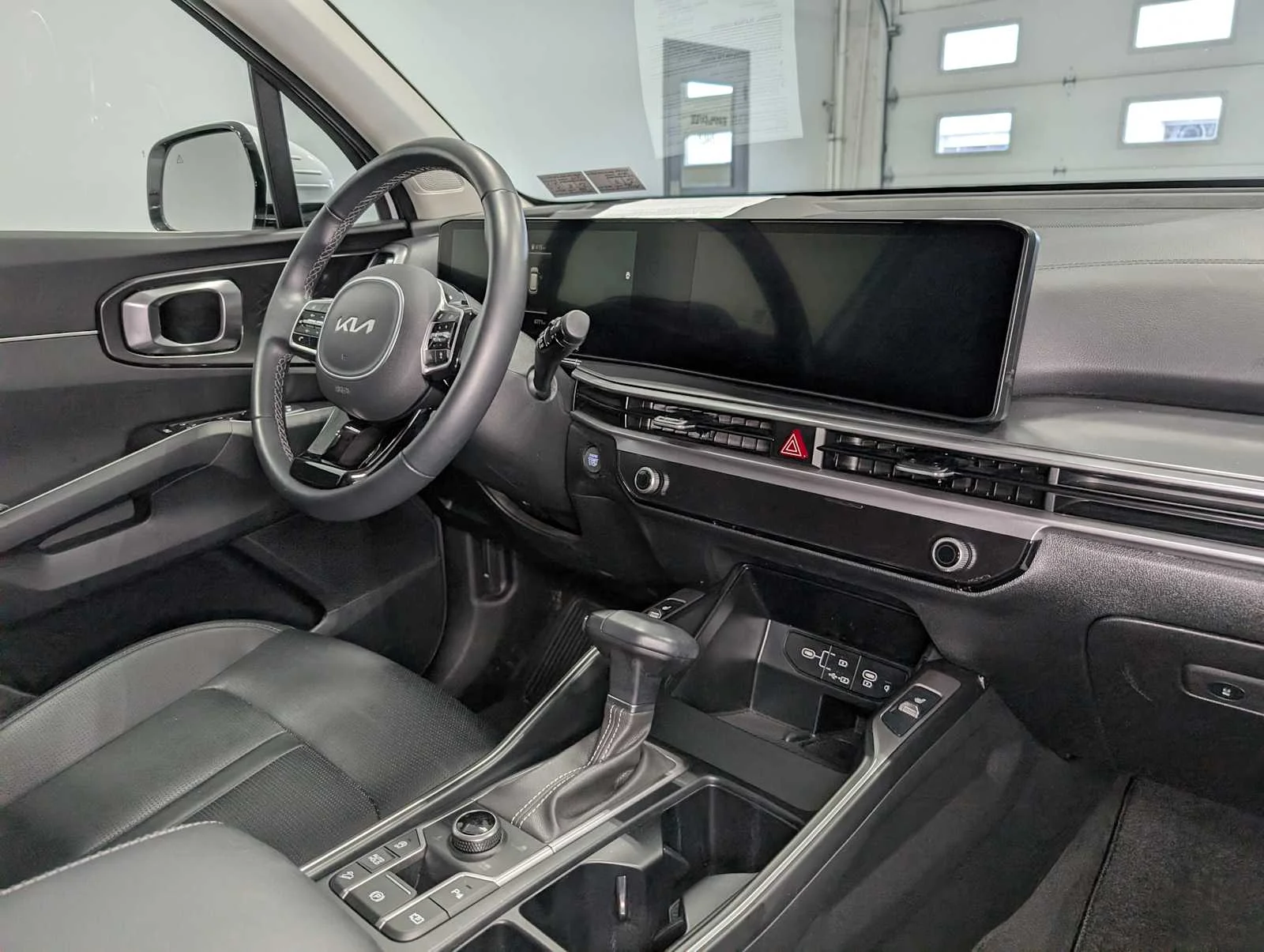 Used 2025 Glacial White Pearl Kia S image 46