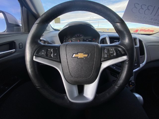 Used 2020 SILVER ICE METALLIC Chevrolet LT image 14