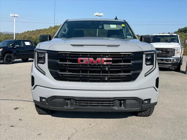 Used 2024  GMC ELEVATION image 8