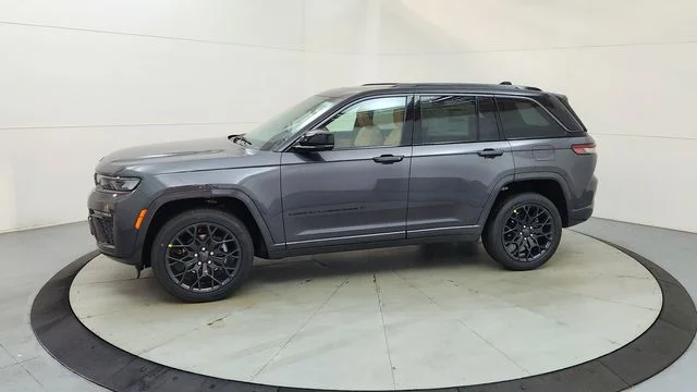 New 2026 Baltic Gray Metallic Clear-Coat Exterior Paint Jeep Summit image 5