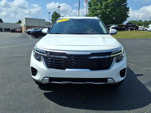 Used 2024 Snow White Pearl Kia EX image 2