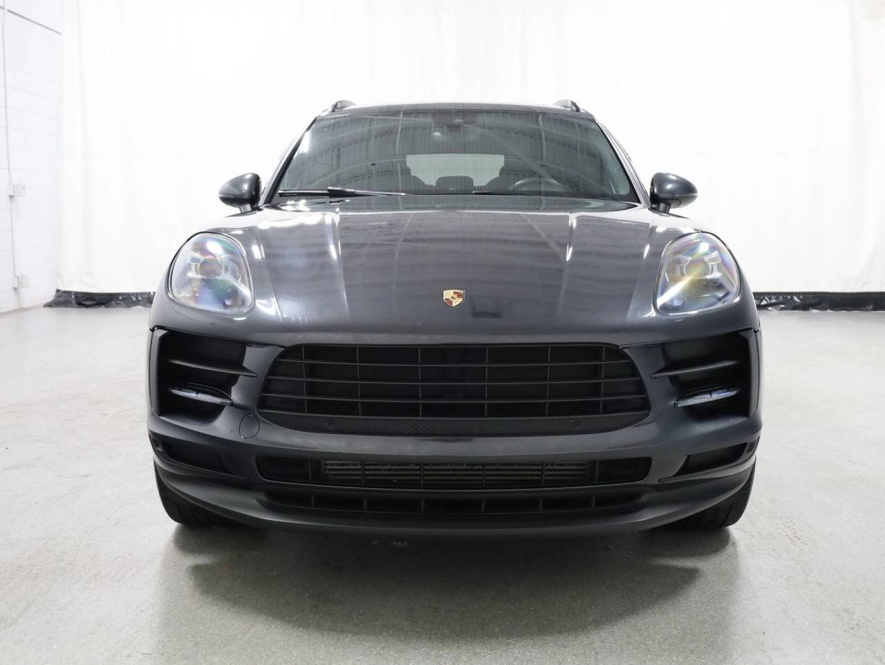 Used 2020 Vulcano Gray Metallic Porsche Macan image 14