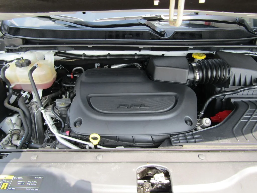 Used 2023 White Chrysler LX image 29