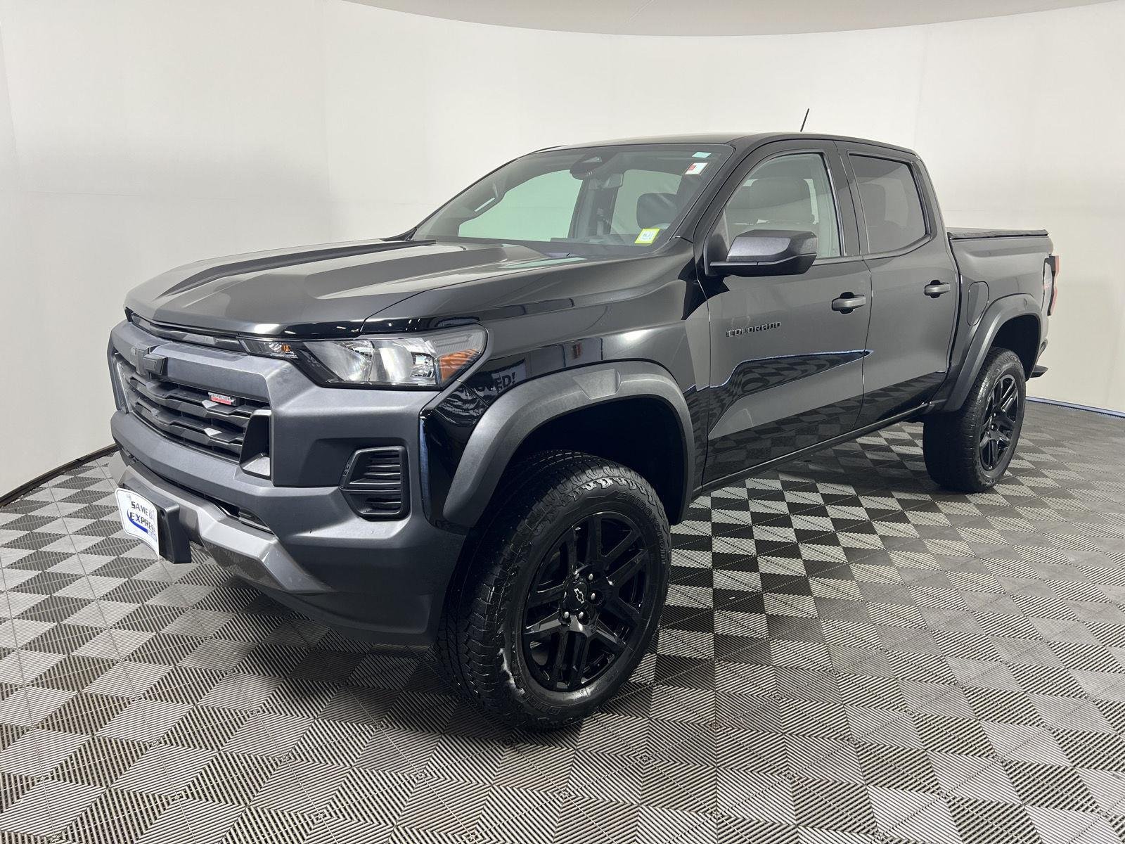 Used 2023 Black Chevrolet 4WD Trail Boss image 27