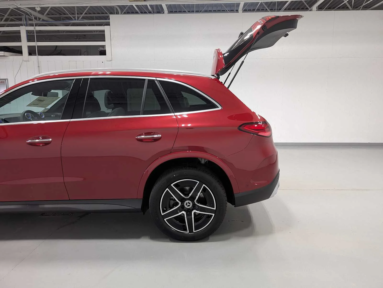 2026 Mercedes-Benz GLC Base - Photo 9