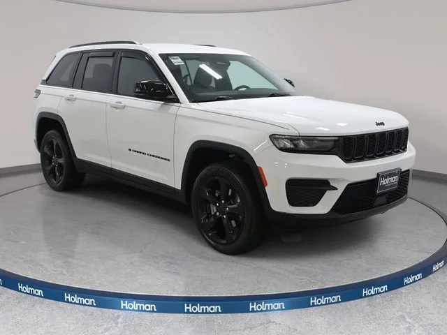 Used 2023 White Jeep Altitude X image 4