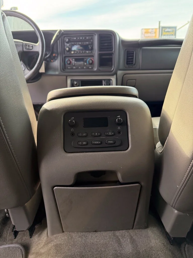Used 2005 Black Chevrolet LT image 21