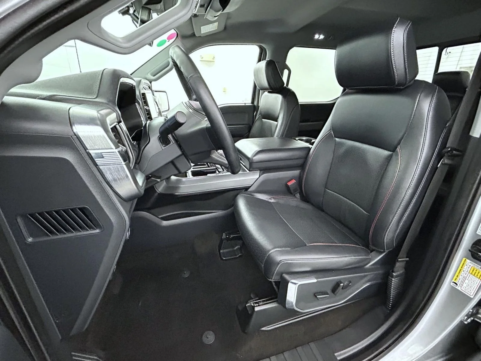 Used 2022 Silver Ford Lariat image 10
