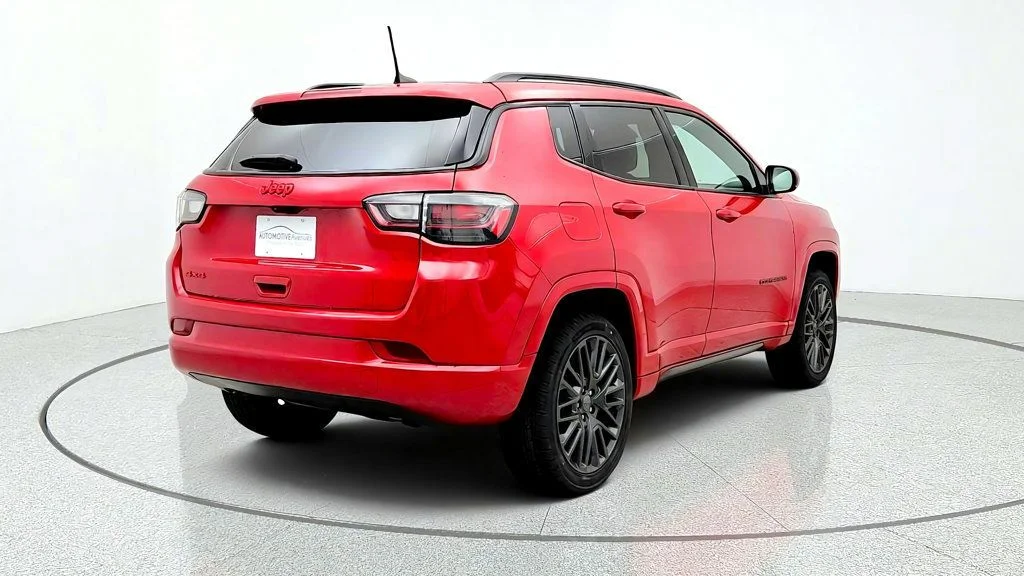Used 2023 Redline Pearlcoat Jeep (RED) Edition 4x4 image 5