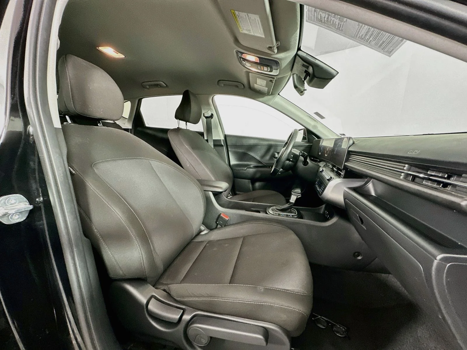 Used 2024 Abyss Black Pearl Hyundai SEL image 28