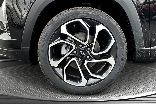 New 2026 Mosaic Black Metallic Chevrolet 2RS image 12