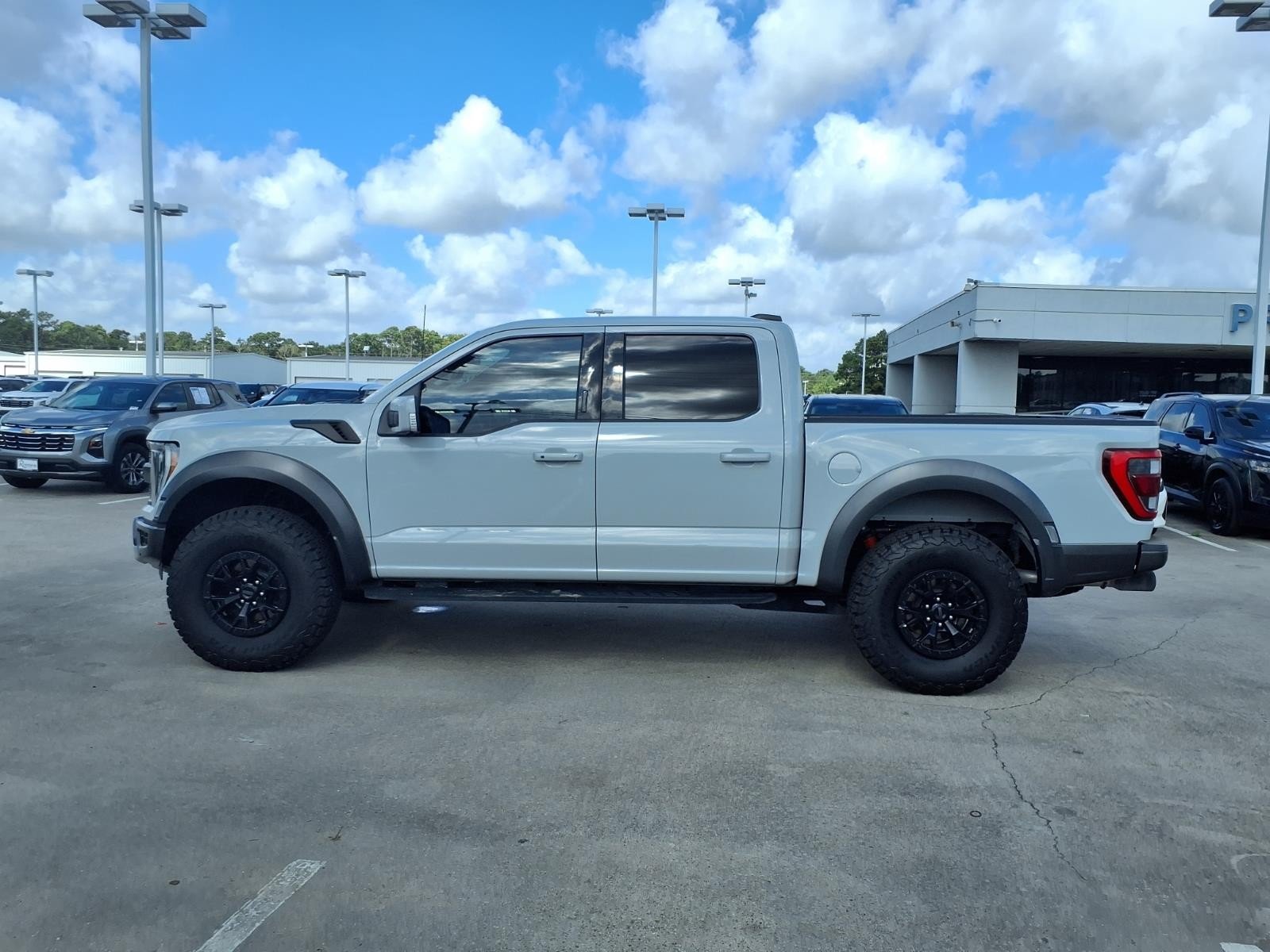2023 Ford F-150 Raptor - Photo 9