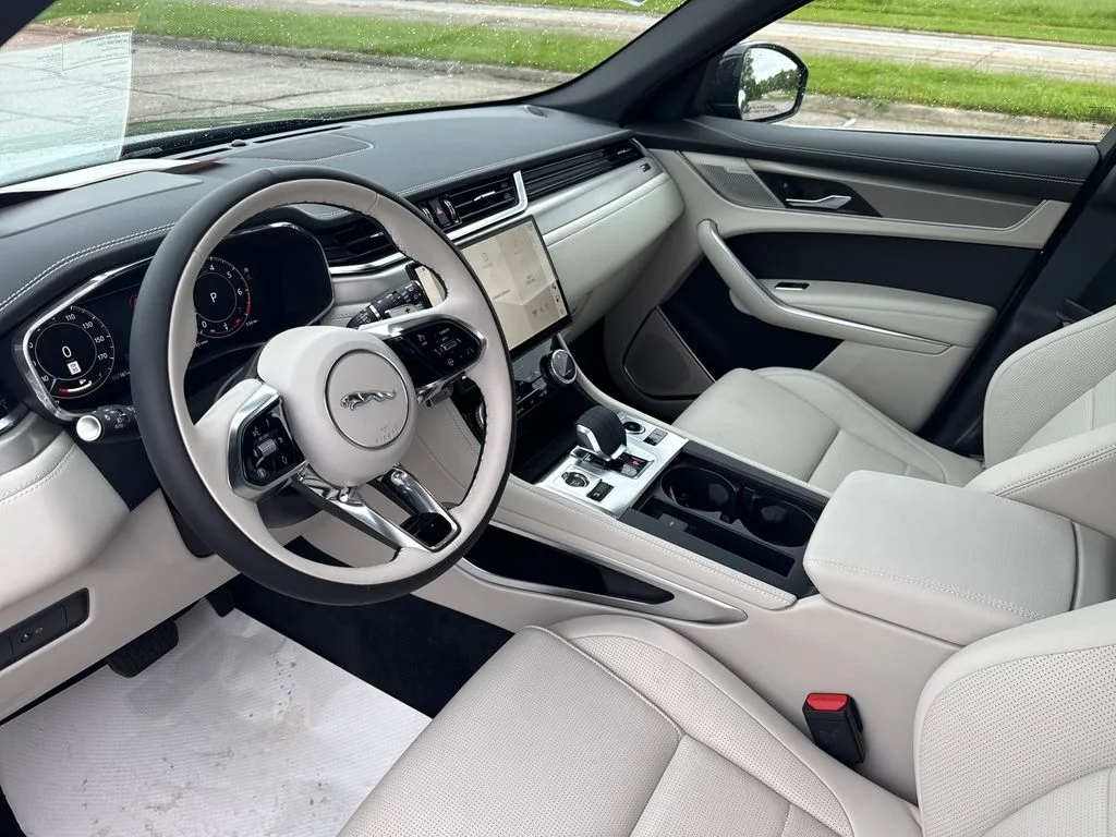 2026 Jaguar F-Pace R-Dynamic S - Photo 12