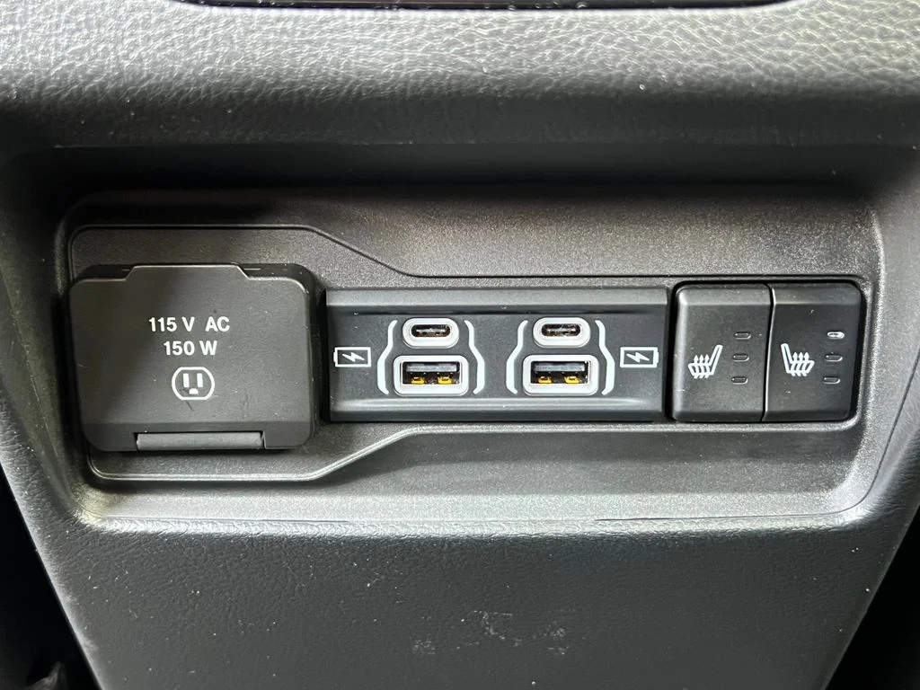 Used 2023 White Jeep Limited image 40