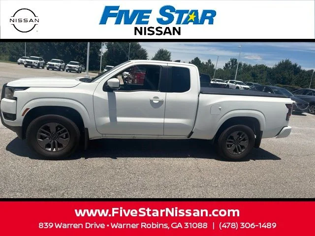 Used 2025 White Nissan SV image 17