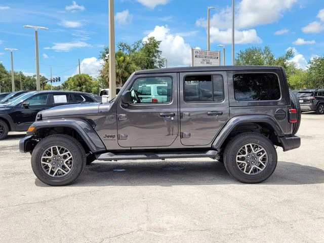 2025 Jeep Wrangler 4-Door Sahara - Photo 7