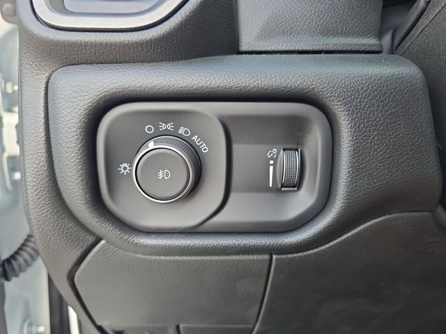 2026 RAM 3500 Chassis Tradesman - Photo 17