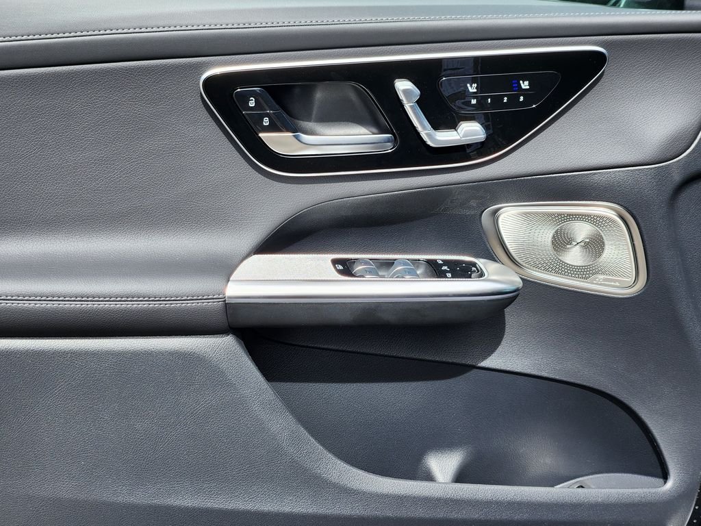New 2027 MANUFAKTUR Graphite Grey Magno Mercedes-Benz GLC 300 COUPE 4MATIC® image 12