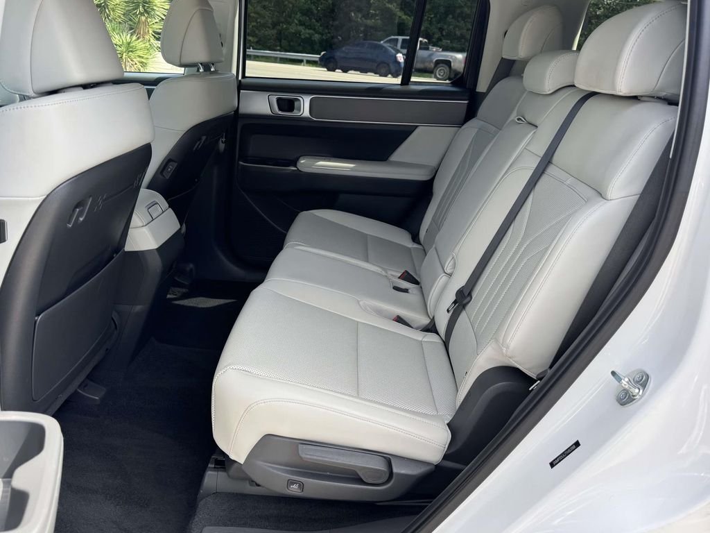 Used 2026 White Hyundai SEL image 19