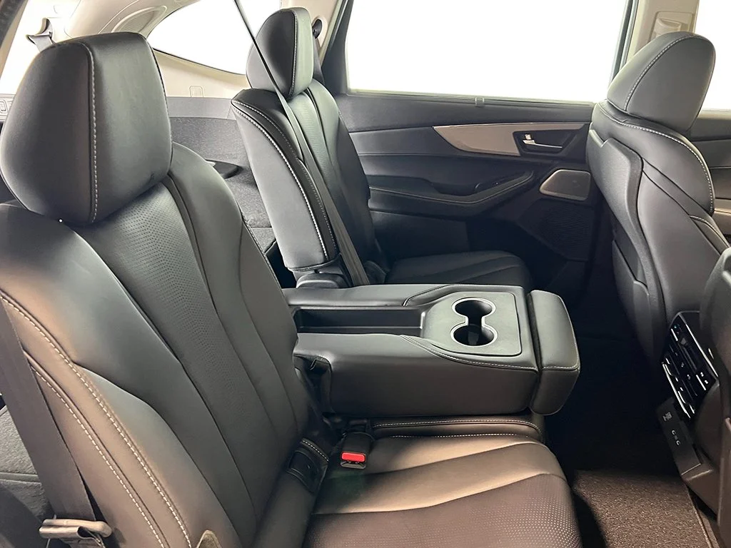 New 2026 Solar Silver Metallic Acura w/Technology Package image 39