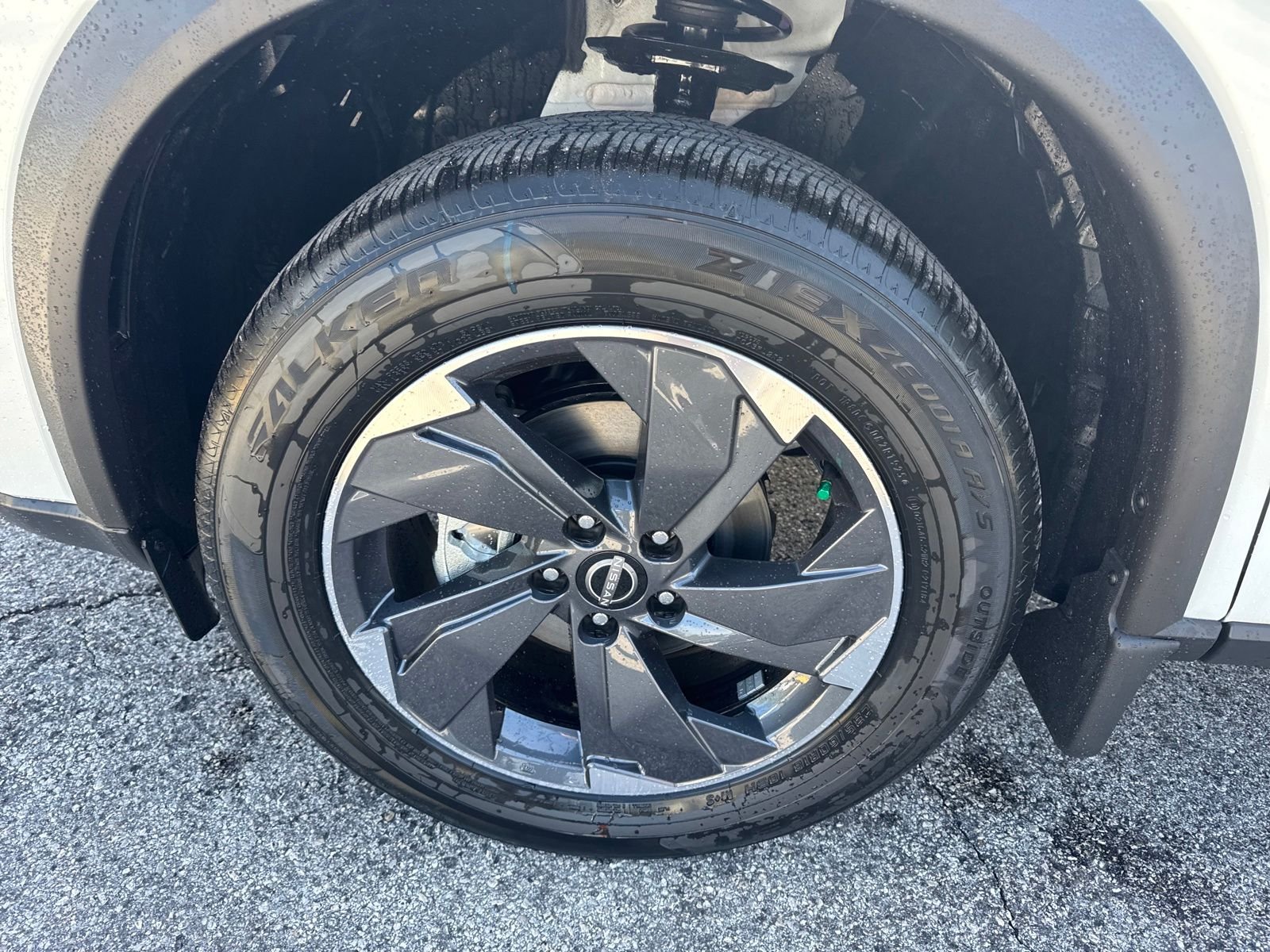 New 2026 Nissan Rogue SV 4D Sport Utility