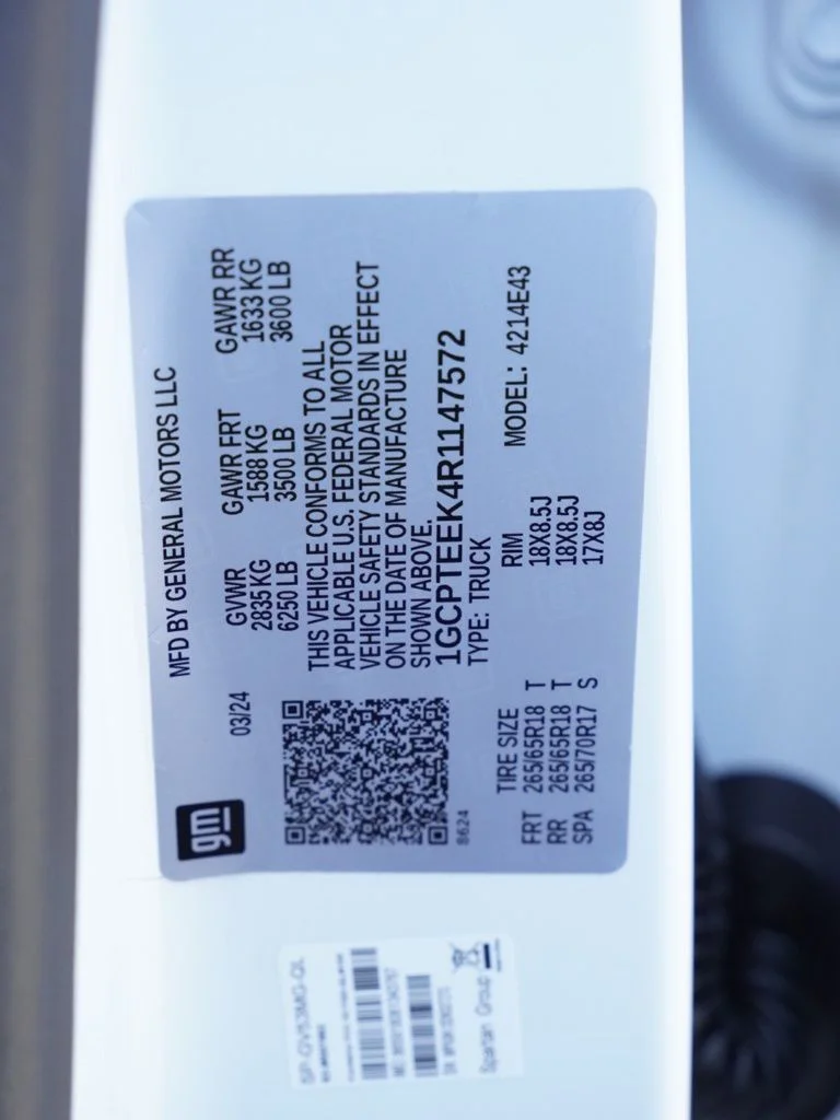 Certified Used 2024 White Chevrolet Trail Boss image 29