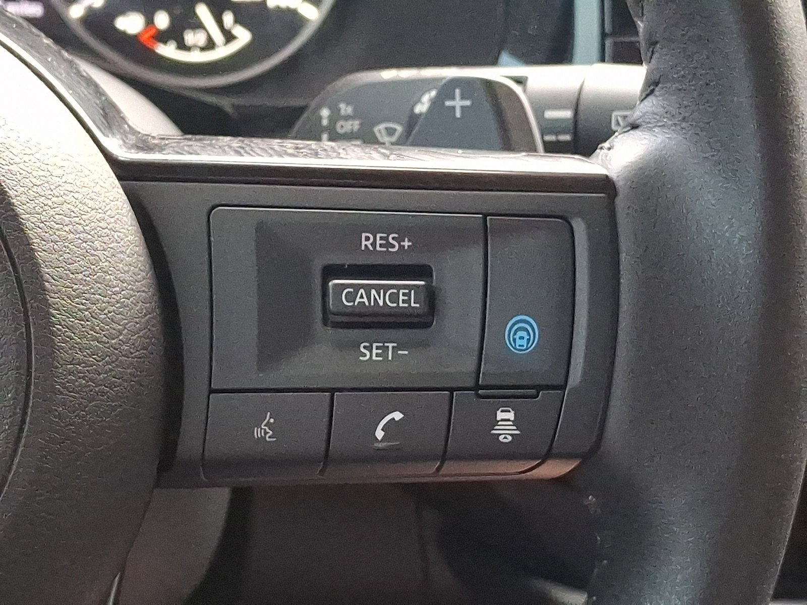 Used 2022 Gun Metallic Nissan SL image 22