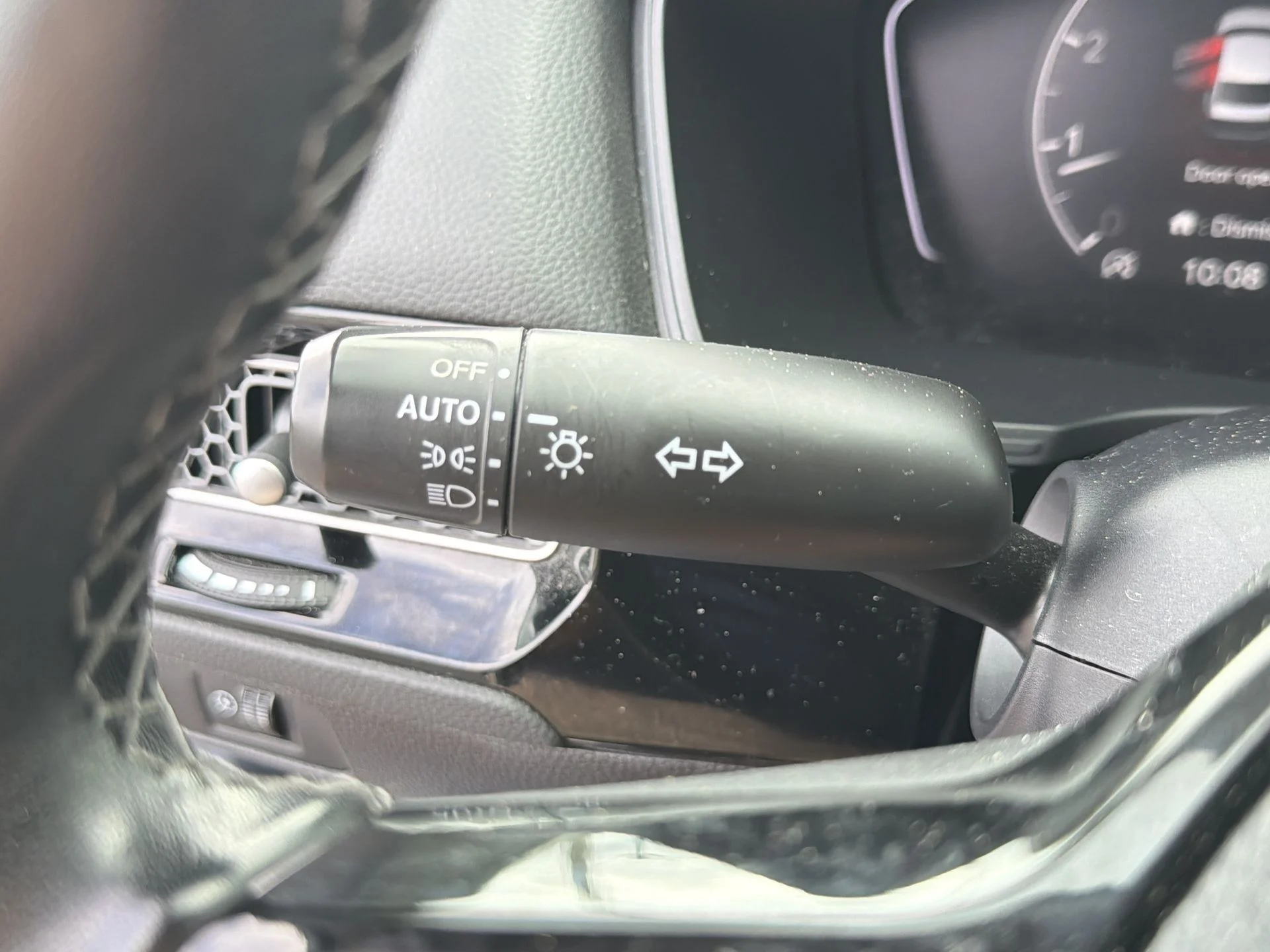 Certified Used 2024 Morning Mist Metallic Honda EX image 15