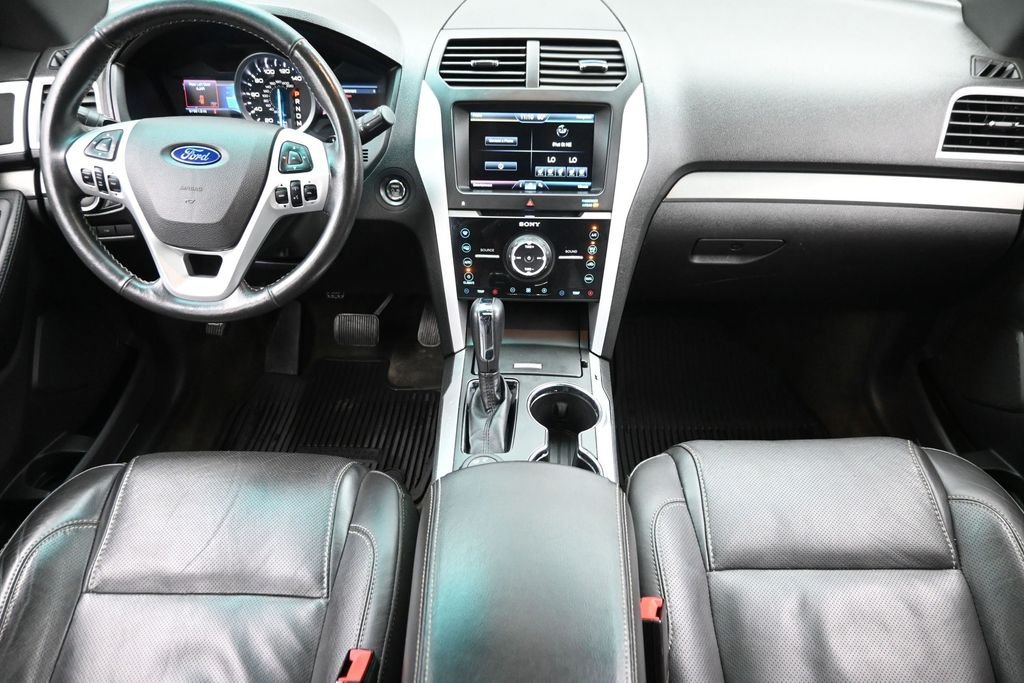 Used 2015 Black Ford Sport image 16