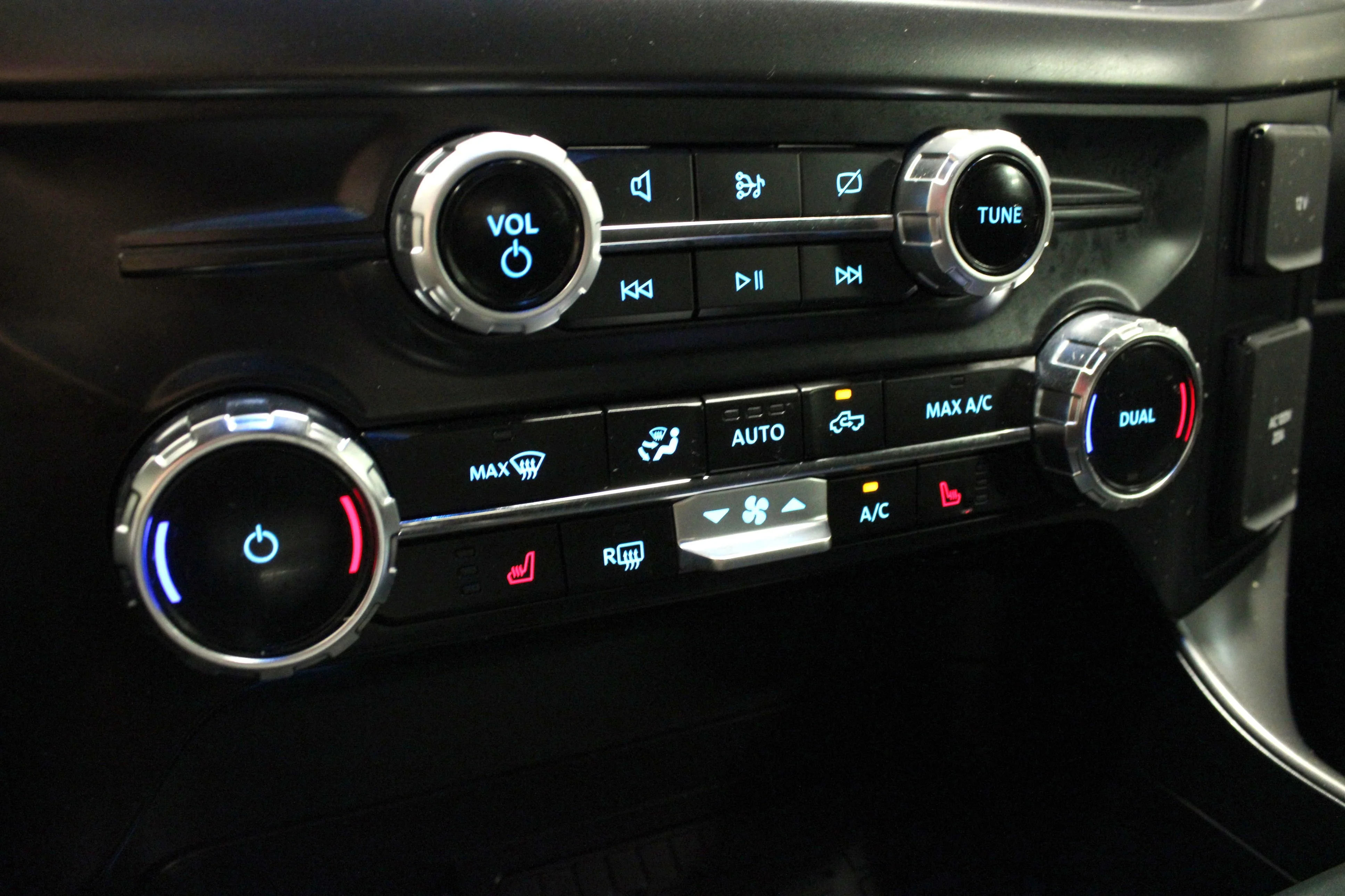 Used 2024 Avalanche Ford XLT image 26