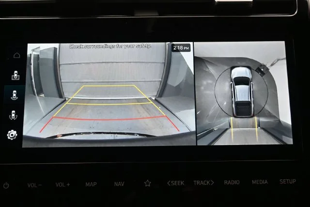 Used 2022 Ice White Hyundai Limited image 17