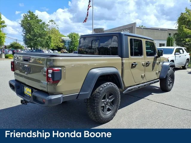 Used 2020 Green Jeep Sport image 7