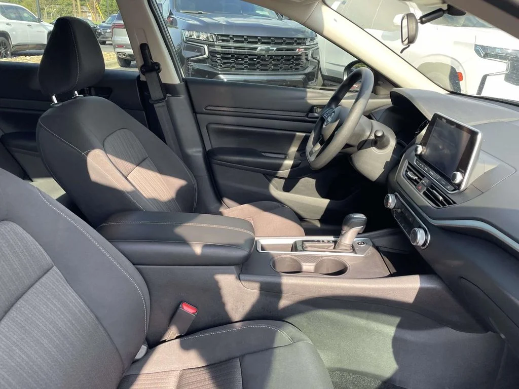 Used 2025 Gray Nissan S FWD image 9