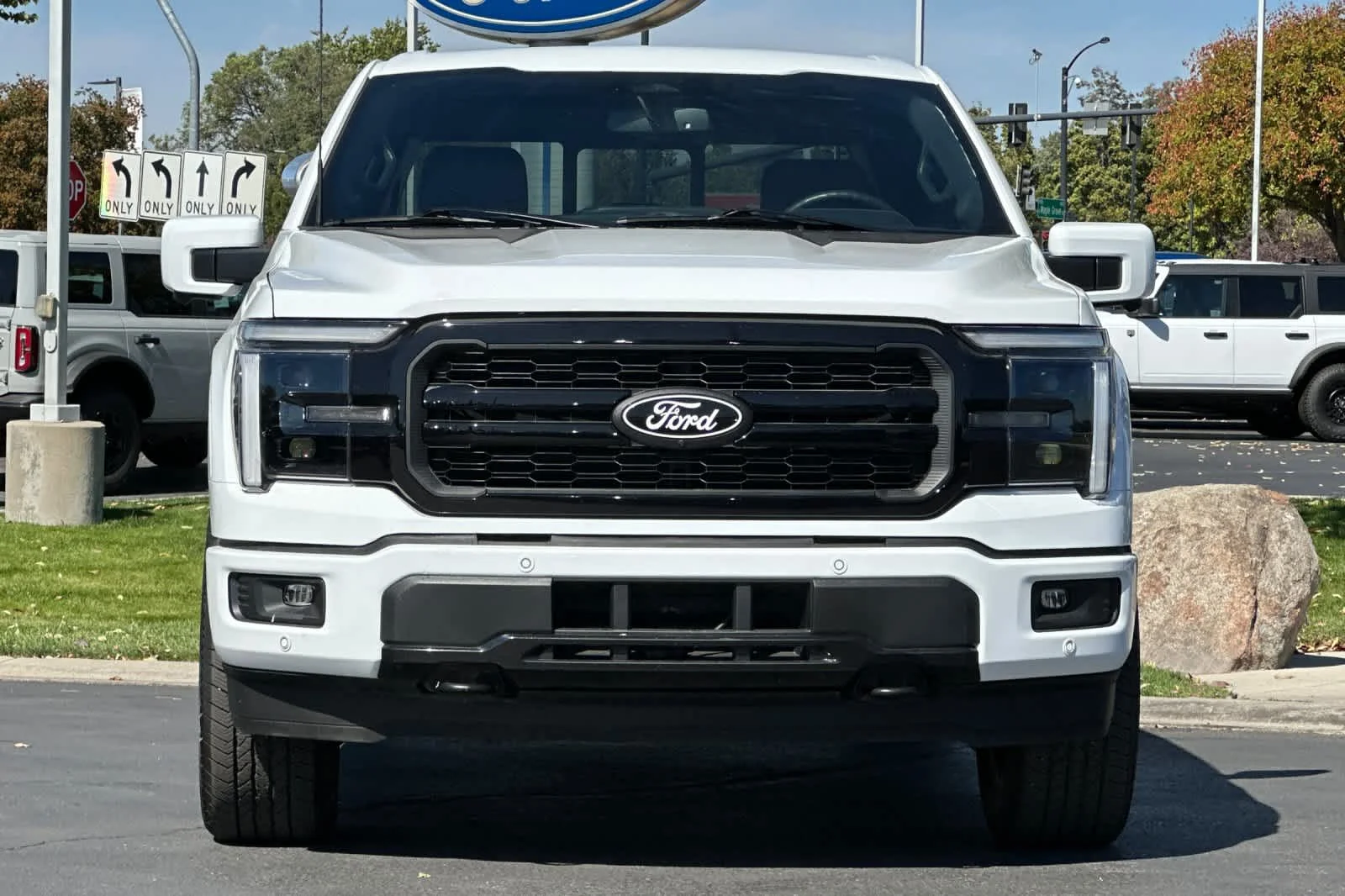 Certified Used 2026 Oxford White Clearcoat Ford LARIAT image 10