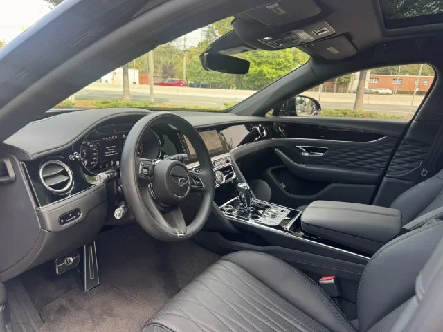 Used 2023 Black Sapphire Metallic Bentley Speed image 22