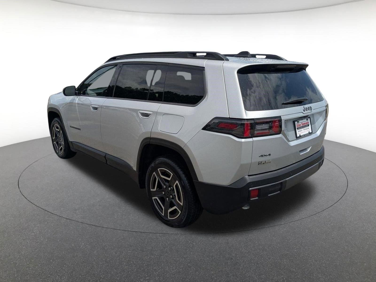 New 2026 Silver Zynith Clear-Coat Exterior Paint Jeep Laredo image 6
