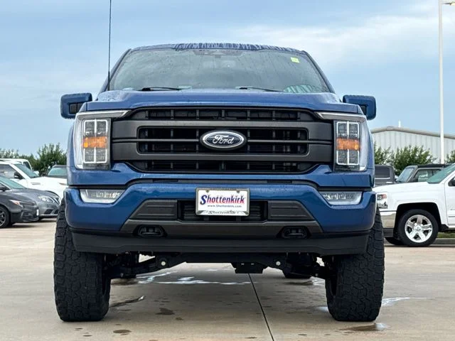 Used 2023 Blue Ford Lariat image 2