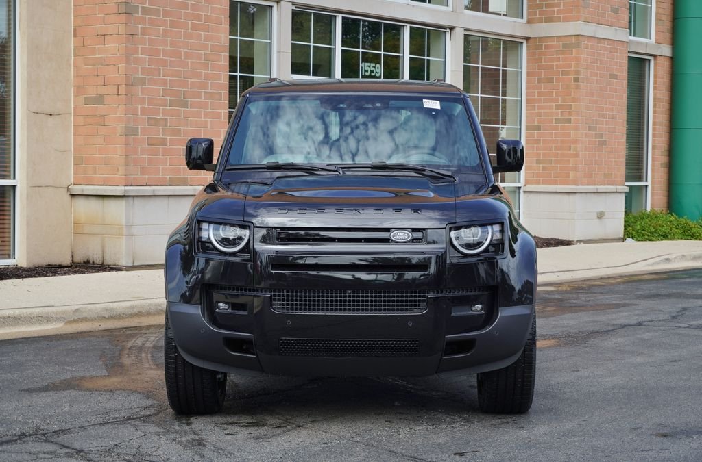 New 2026 Santorini Black Land Rover S image 4